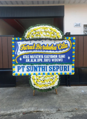 Papan Bunga Duka di Selopamioro