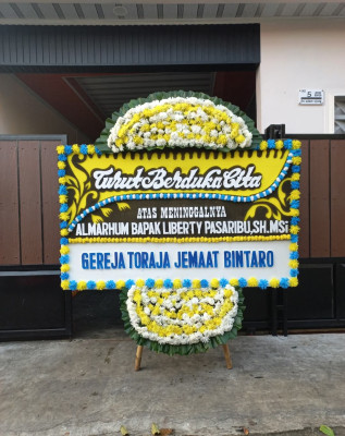Papan Bunga Duka di Selopamioro