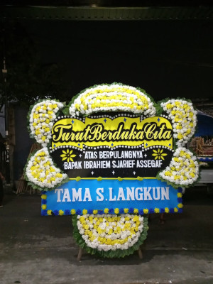 Papan Bunga Duka di Selopamioro